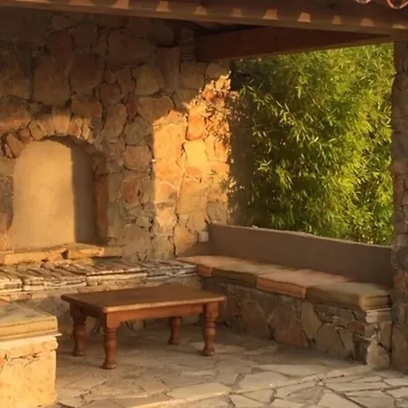Charming With Superb Swimming Pool And Standing View Villa